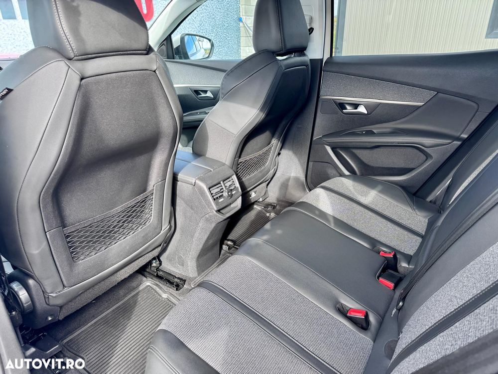 Peugeot 3008 1.2 PureTech S&S EAT8 Allure - 8
