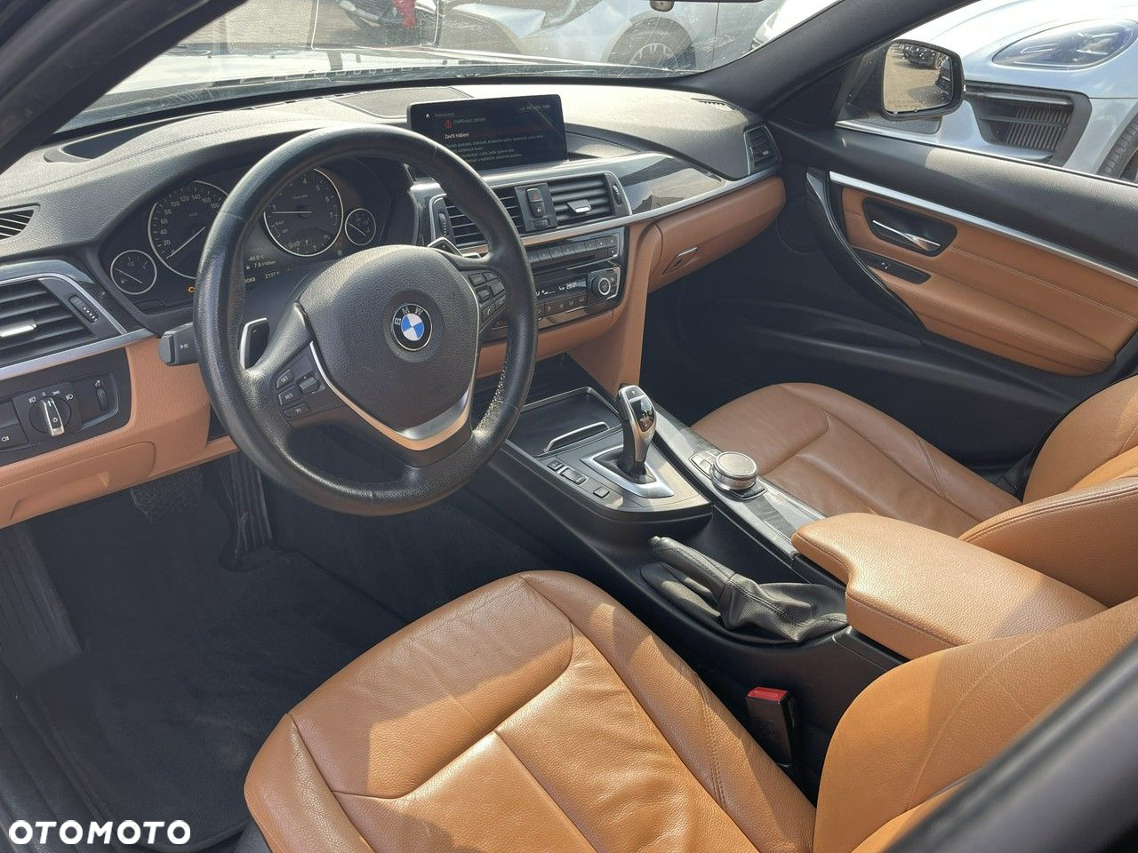 BMW Seria 3 330i sport - 6