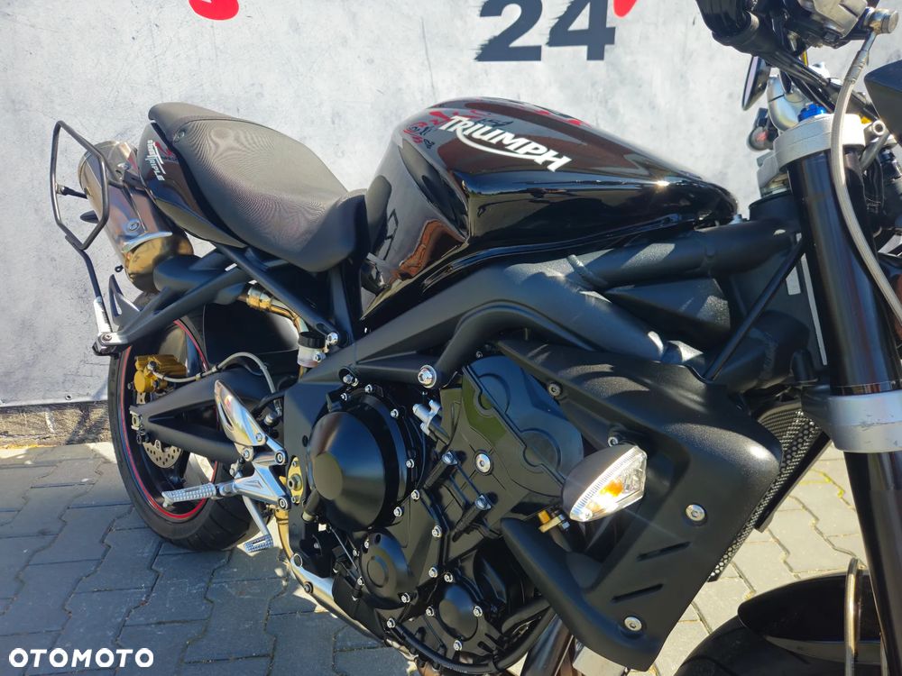 Triumph Street Triple - 25