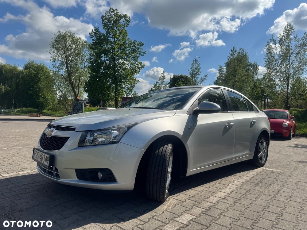 Chevrolet Cruze 1.6 LS - 5