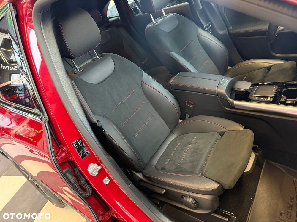 Mercedes-Benz GLA - 16
