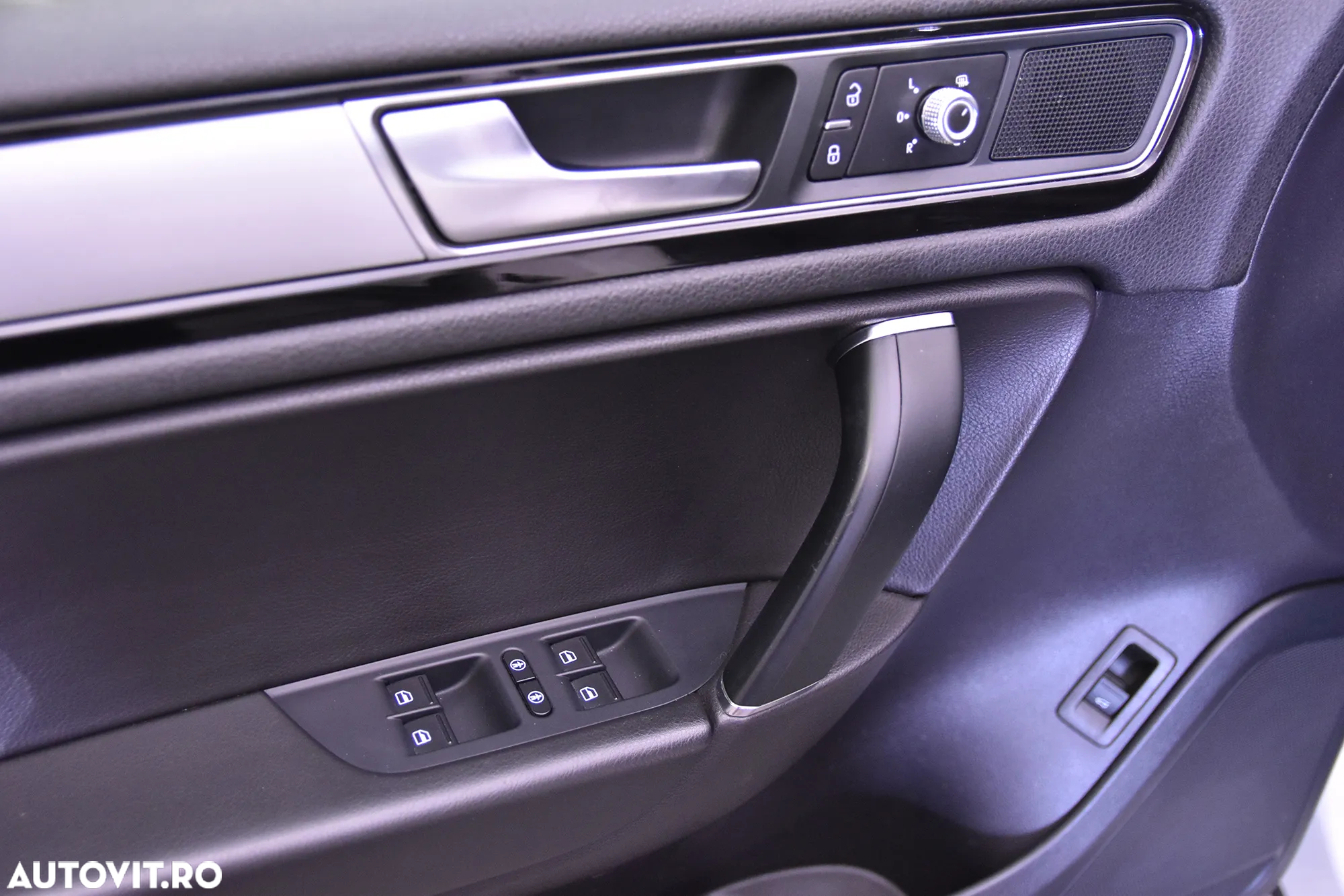 Volkswagen Touareg - 14