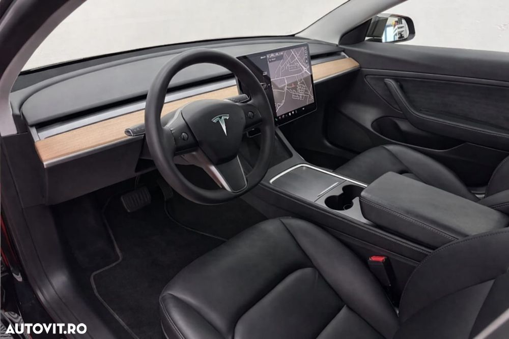 Tesla Model 3 Standard Reichweite Plus Hinterradantrieb - 23