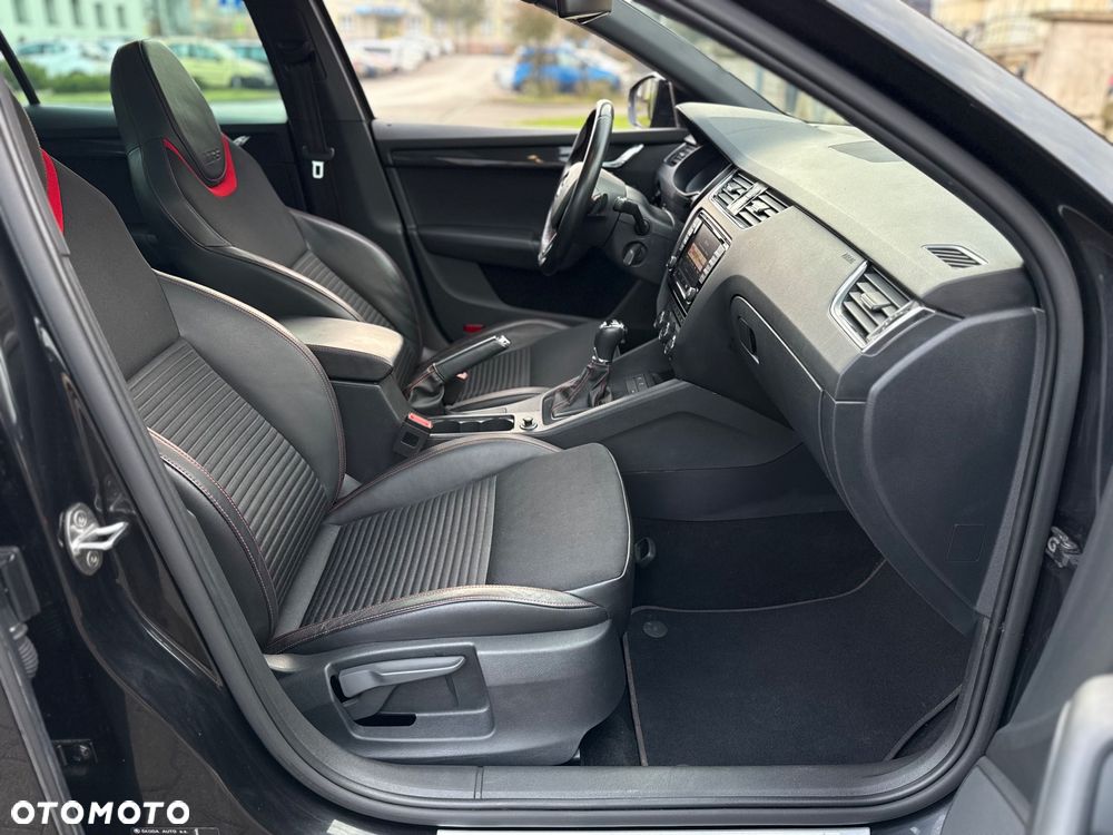 Skoda Octavia 2.0 TSI RS DSG - 38