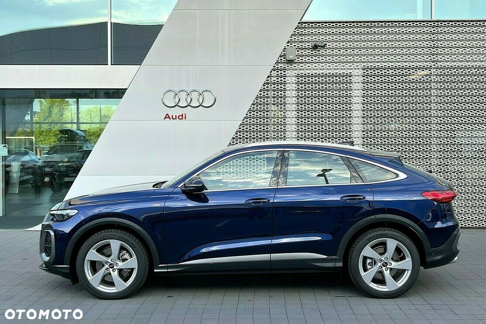 Audi Q5 Sportback - 36