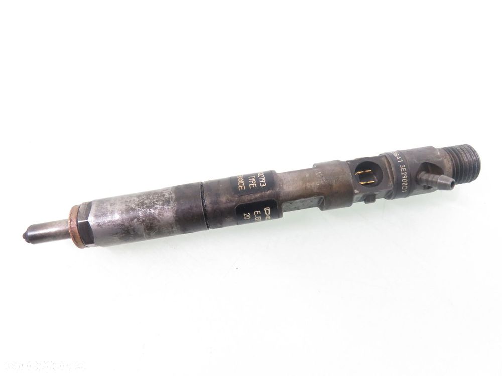 WTRYSKIWACZ RENAULT MEGANE II 1.5 dCi EJBR01401Z 8200132793 8200049876 - 1
