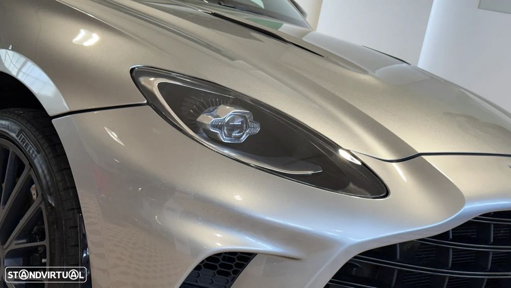 Aston Martin DBX 707 - 9