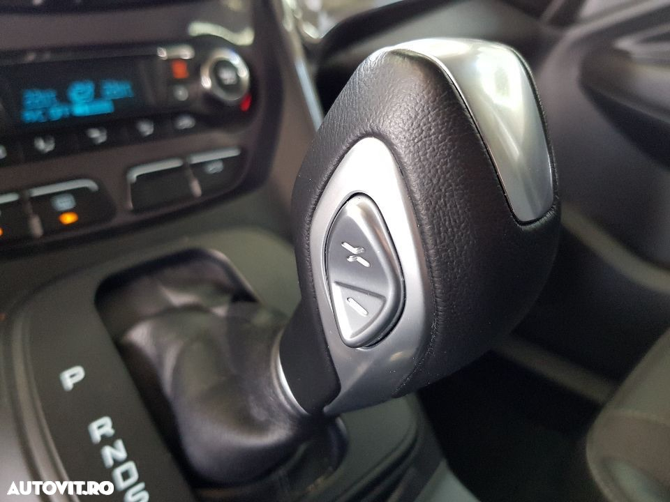 Ford Kuga 2.0 TDCi 4WD Powershift Titanium - 23