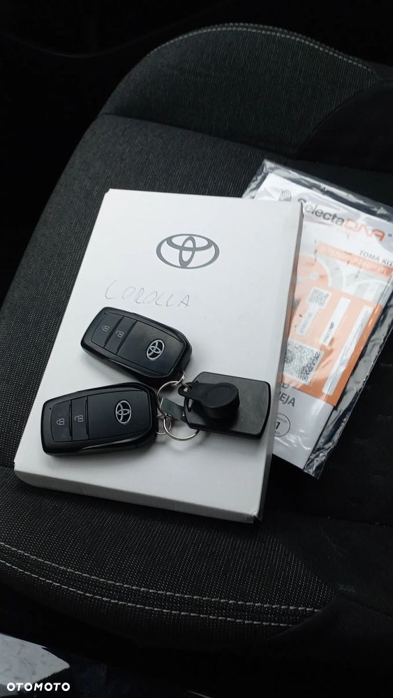 Toyota Corolla - 10