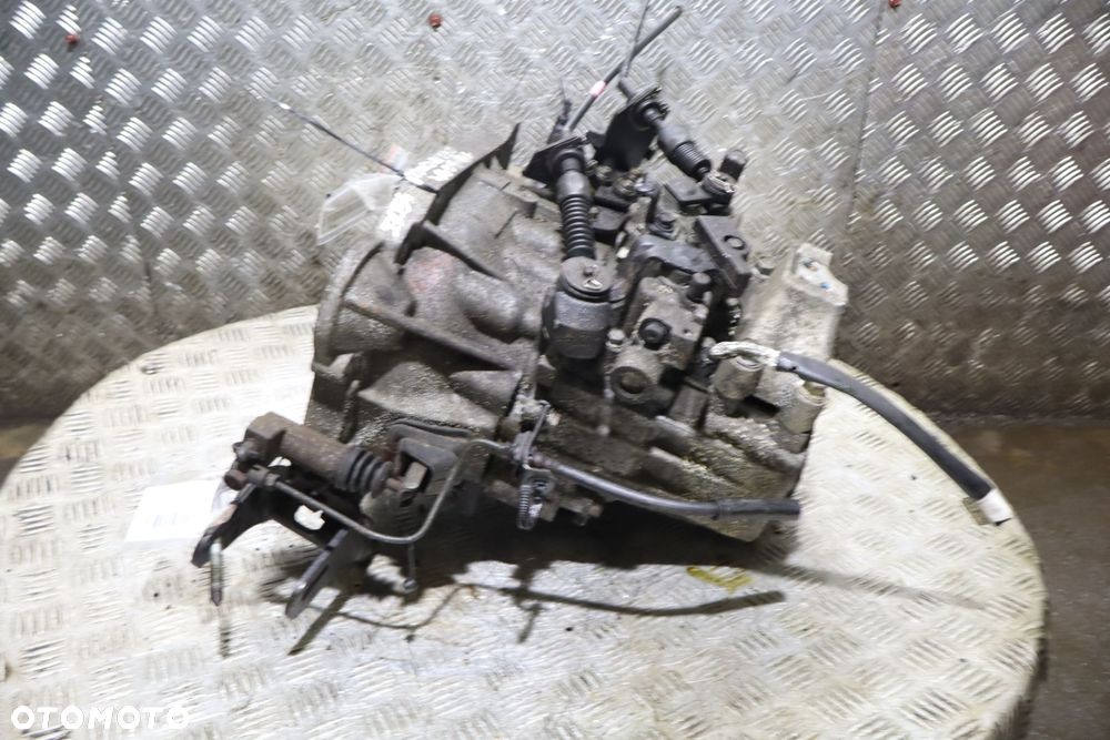 SKRZYNIA BIEGÓW 5 BIEGOWA HYUNDAI I30 I 1.6 - 3