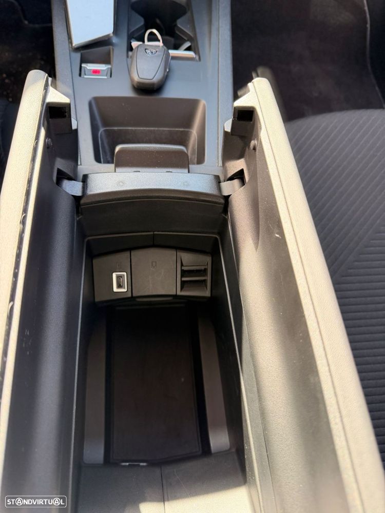 Peugeot 308 1.2 PureTech Allure EAT8 - 20