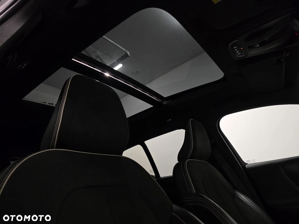 Volvo XC 40 D3 SCR R-Design - 27