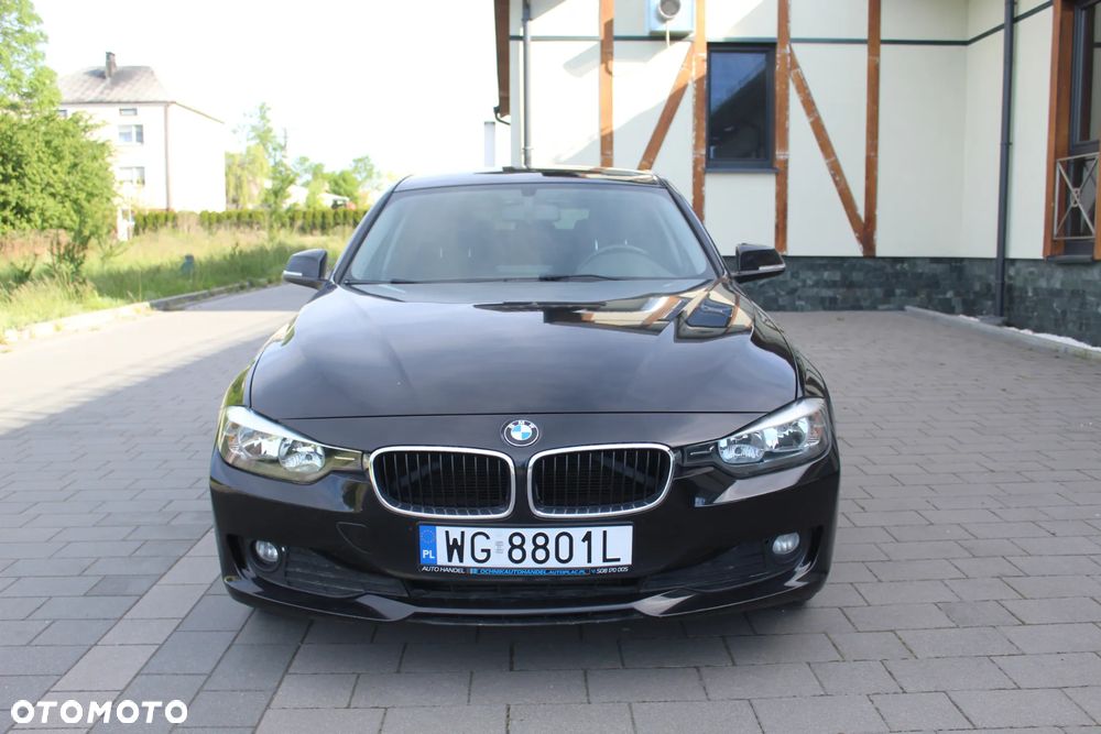 BMW Seria 3 318d - 3