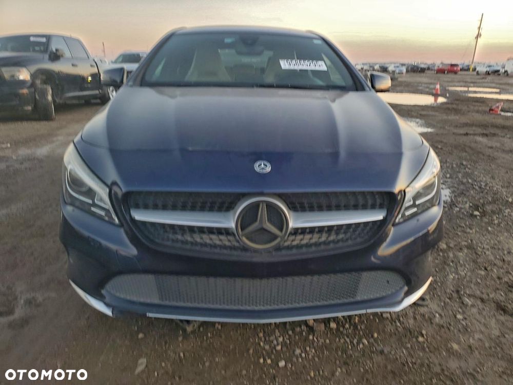 Mercedes-Benz CLA - 6