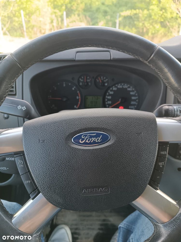 Ford Transit - 12