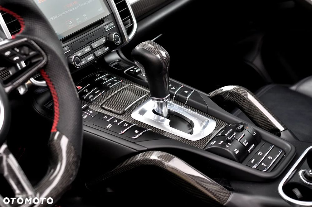Porsche Cayenne - 17