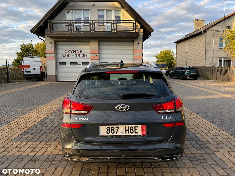 Hyundai i30 1.6 D Comfort - 12