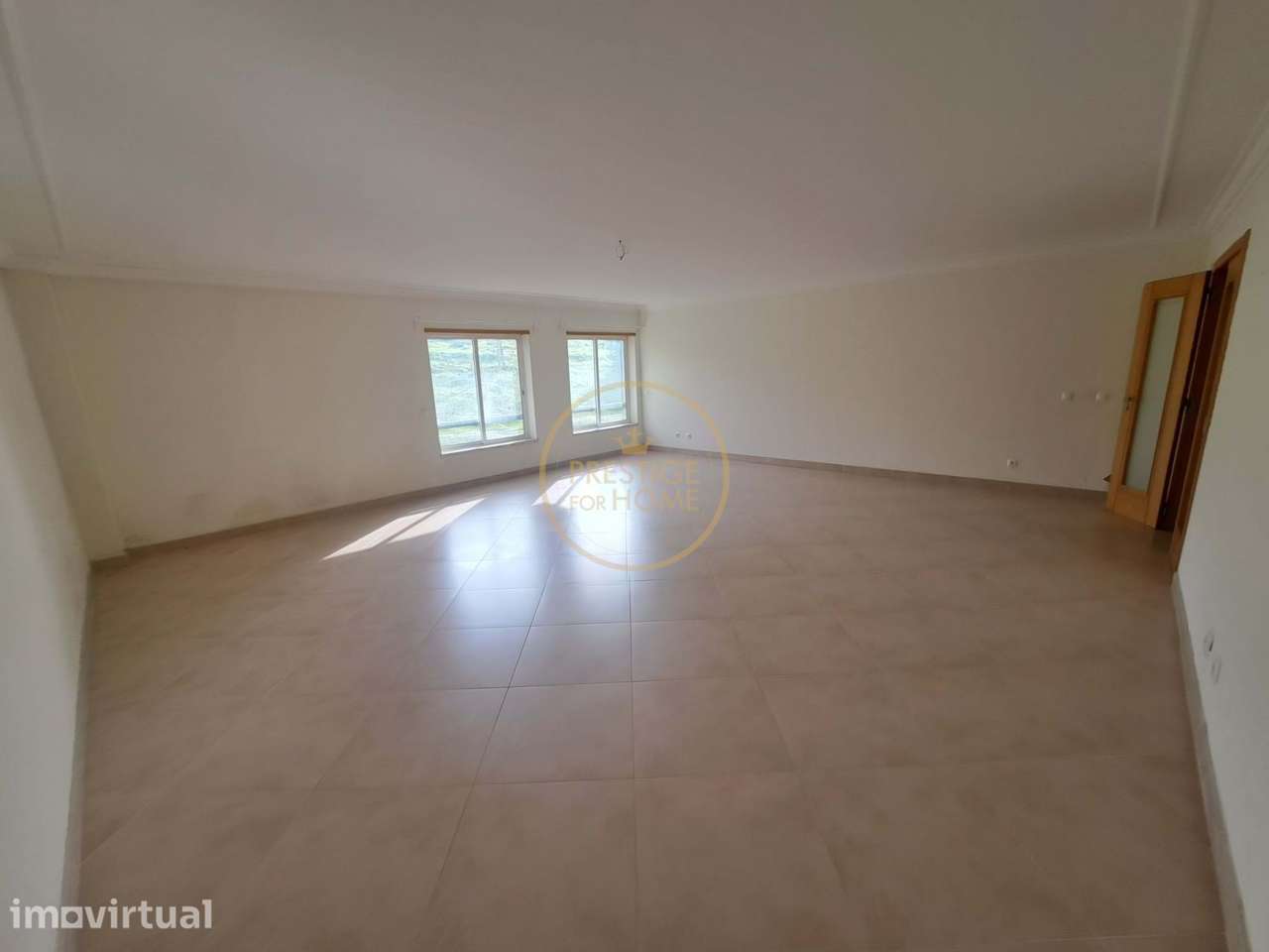 Apartamento T2 na Quinta de Betunes  R/C com GARAGEM e uma área de 148 - Grande imagem: 2/33