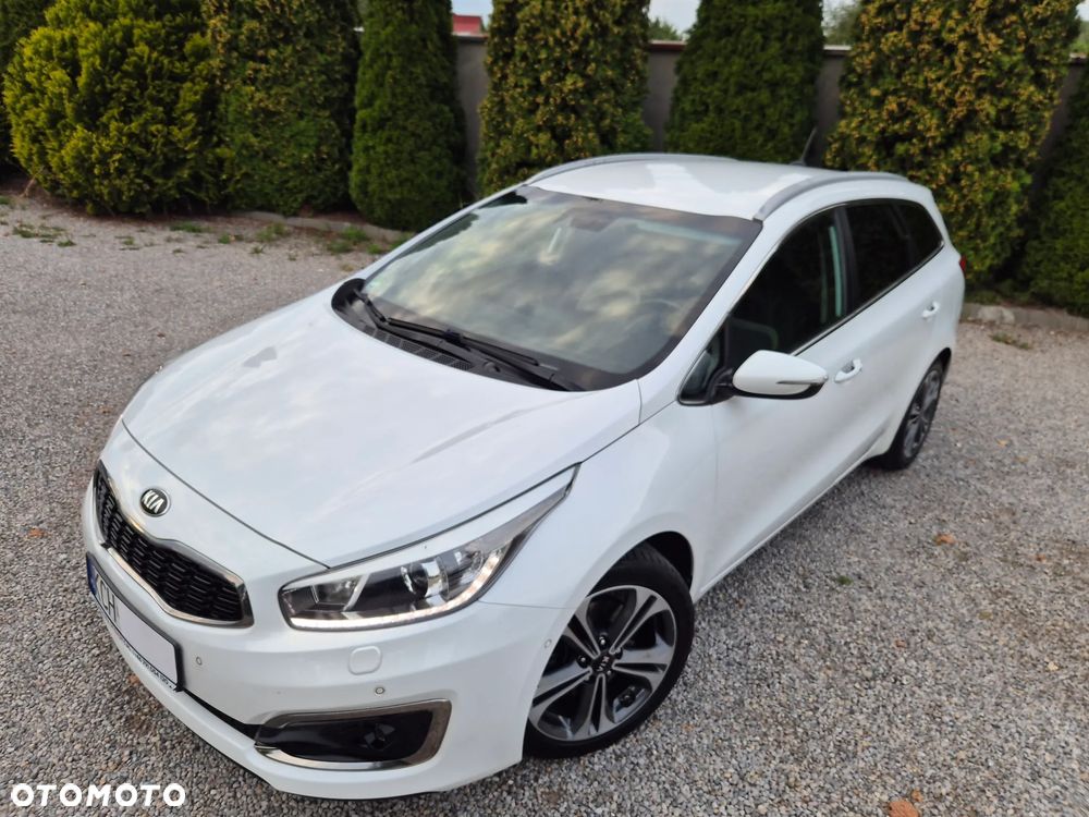 Kia Ceed 1.6 GDI ISG Spirit - 23
