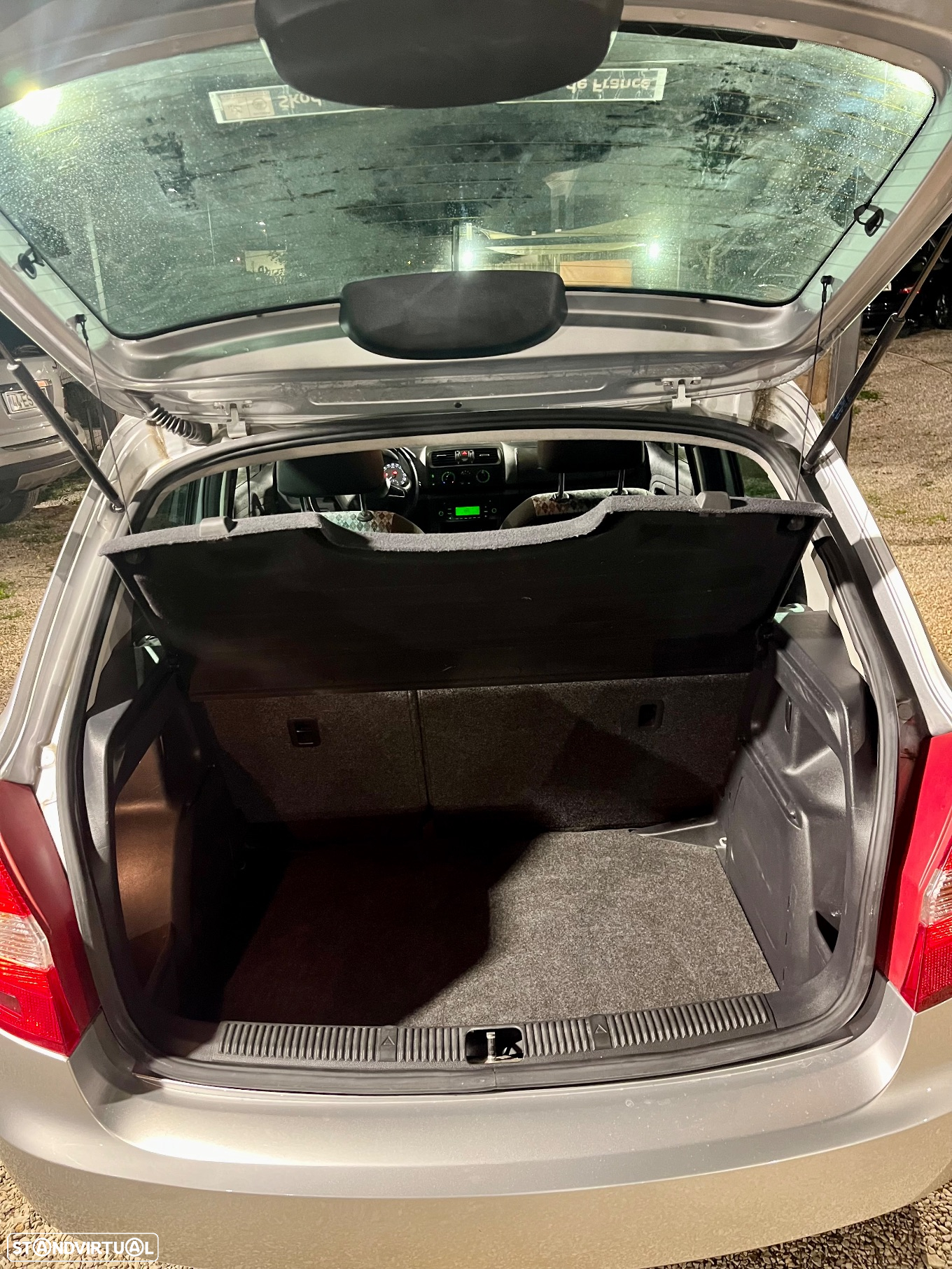 Skoda Fabia 1.2 HTP Active - 10