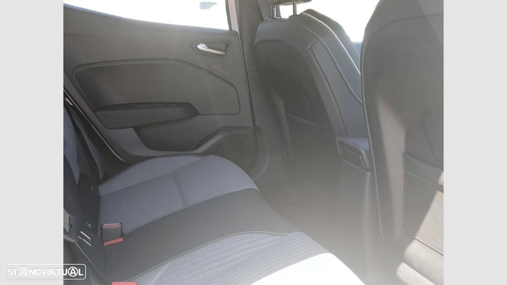 Renault Clio 1.0 TCe Techno - 18