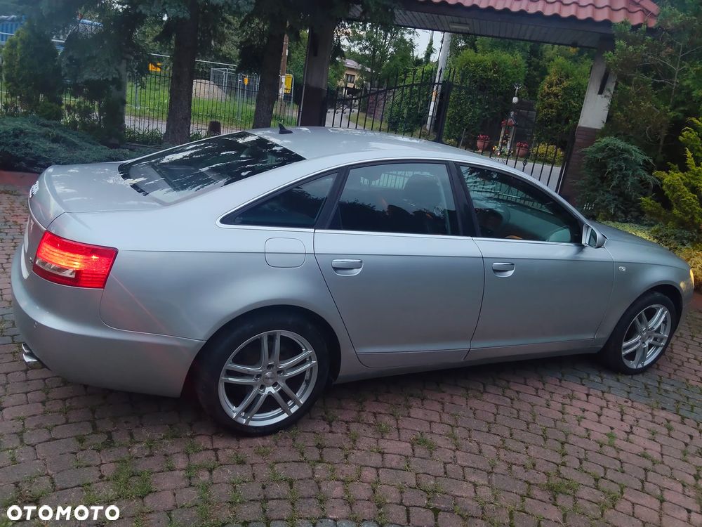 Audi A6 Limousine 2.4 - 7