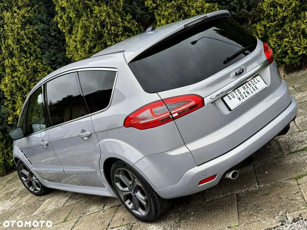 Ford S-Max - 17