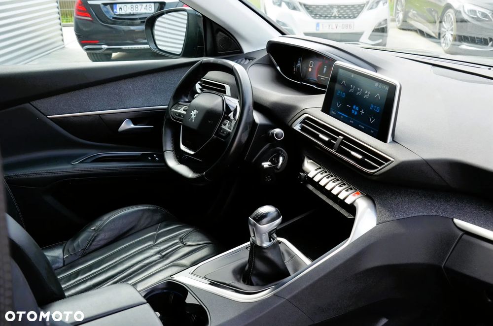 Peugeot 5008 1.5 BlueHDi Allure Pack S&S - 20