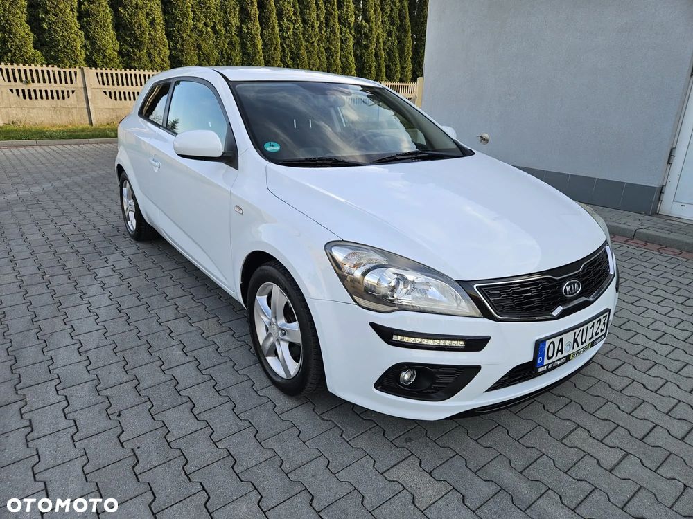 Kia ProCeed 1.4 CVVT Dream-Team Edition - 5