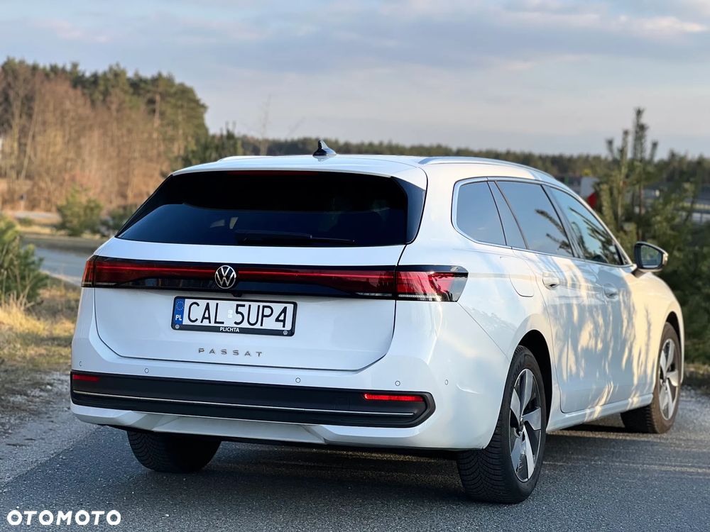 Volkswagen Passat - 12