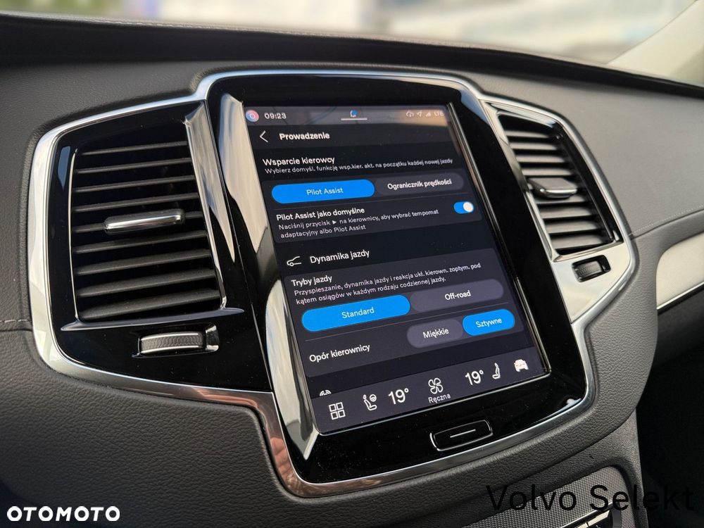 Volvo XC 90 - 26