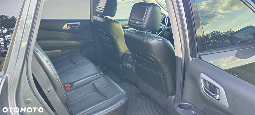 Nissan Pathfinder 3.0 D V6 LE EU5 - 13