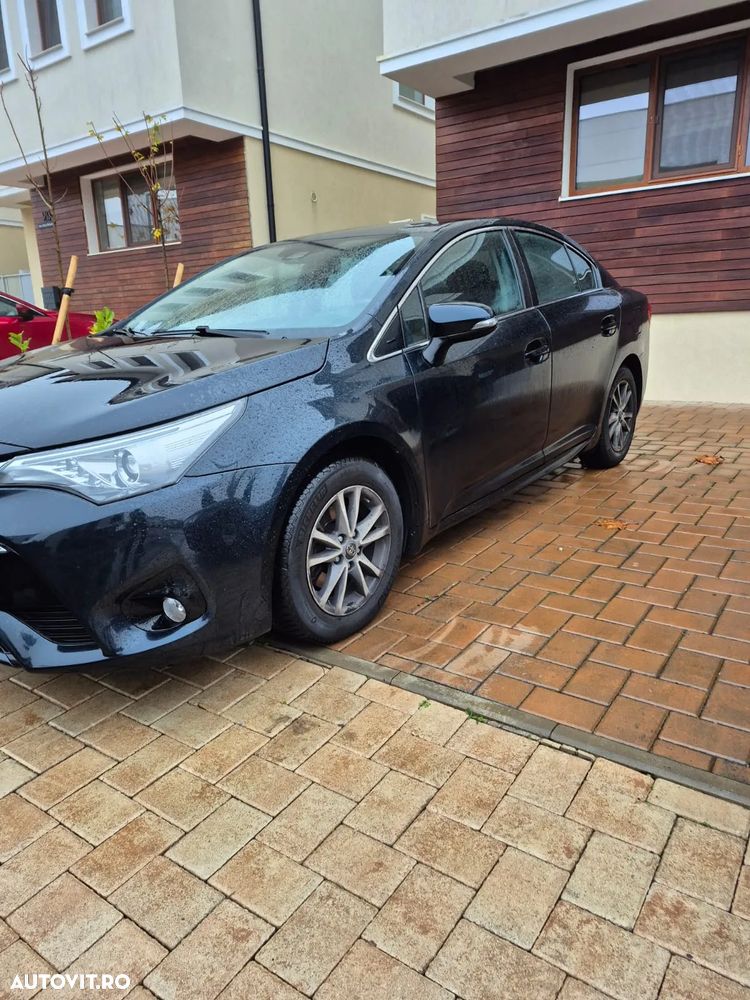 Toyota Avensis 1.8 Executive - 6