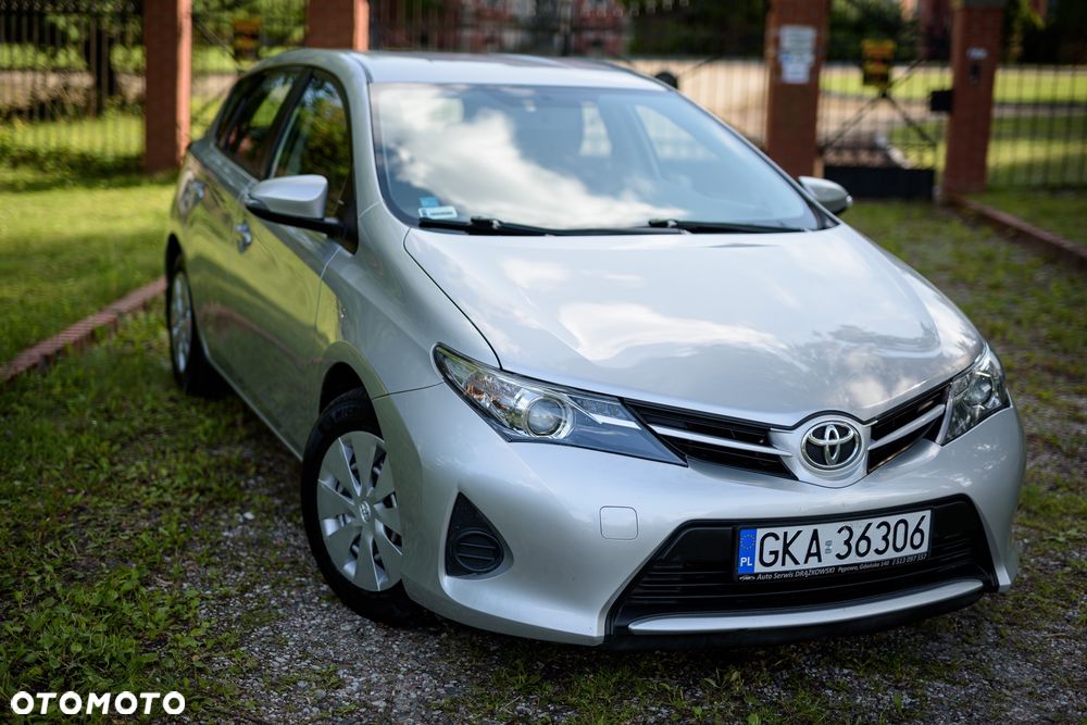 Toyota Auris 1.4 D-4D Active - 3