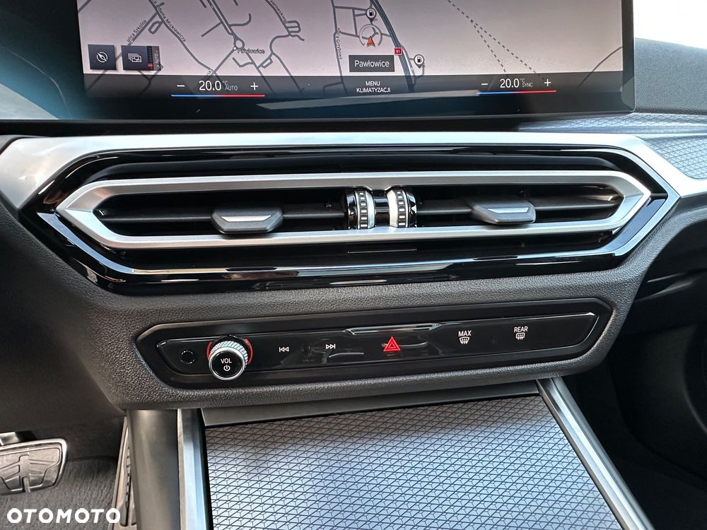 BMW Seria 3 330e xDrive M Sport - 28