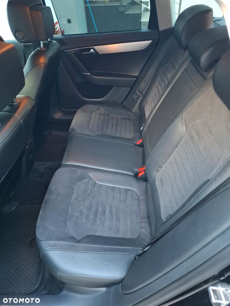 Volkswagen Passat 2.0 TDI Highline DSG - 8