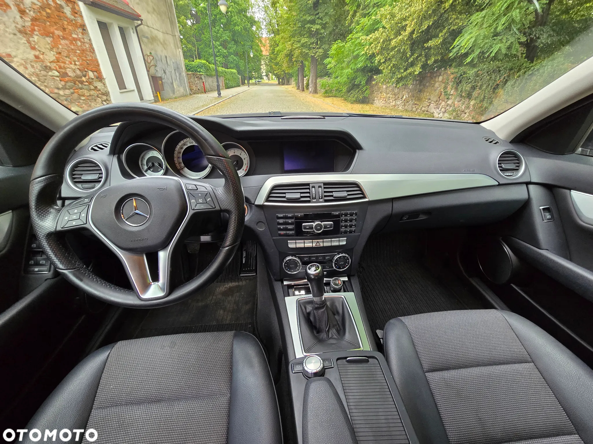 Mercedes-Benz Klasa C 180 BlueEFFICIENCY Avantgarde - 9