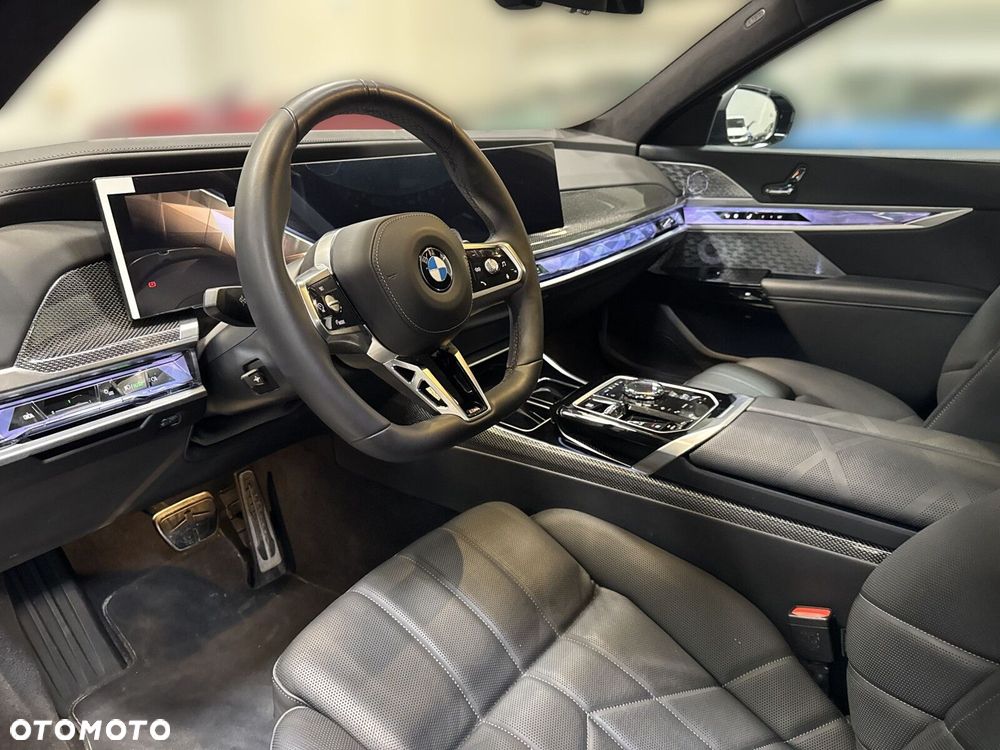 BMW Seria 7 - 11