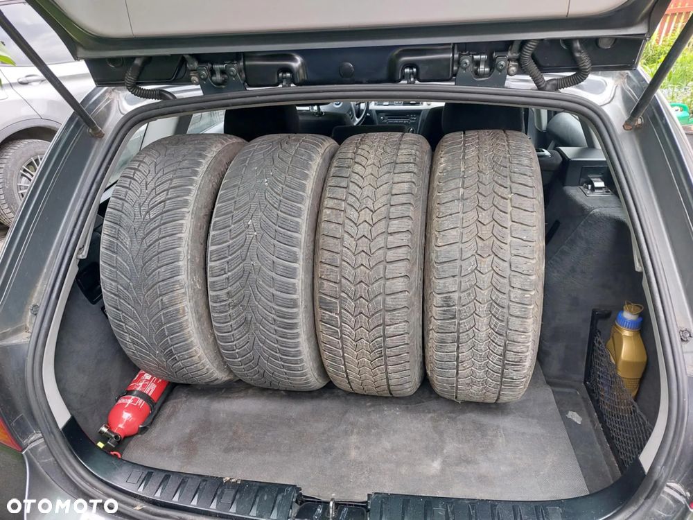 BMW Seria 3 318i - 16