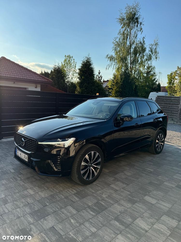 Volvo XC 60 B4 D AWD Plus Dark - 1