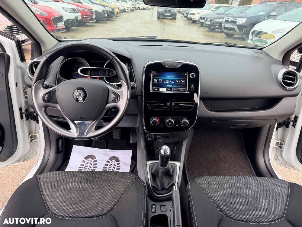 Renault Clio - 15