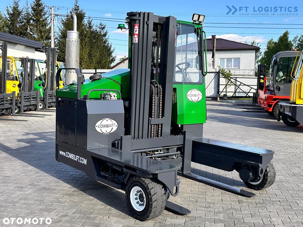 Combilift C4000 / TRIPLEX / 4900MM / GAZ / WOLNY SKOK / PRZESÓW WIDEŁ / JAK NOWY - 5