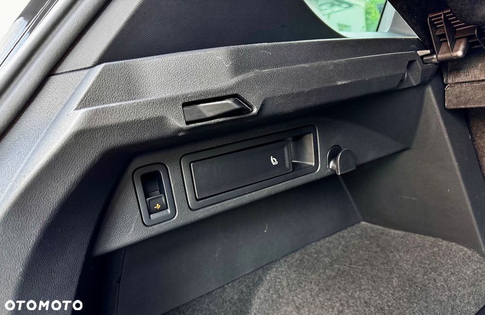 Volkswagen Tiguan - 12