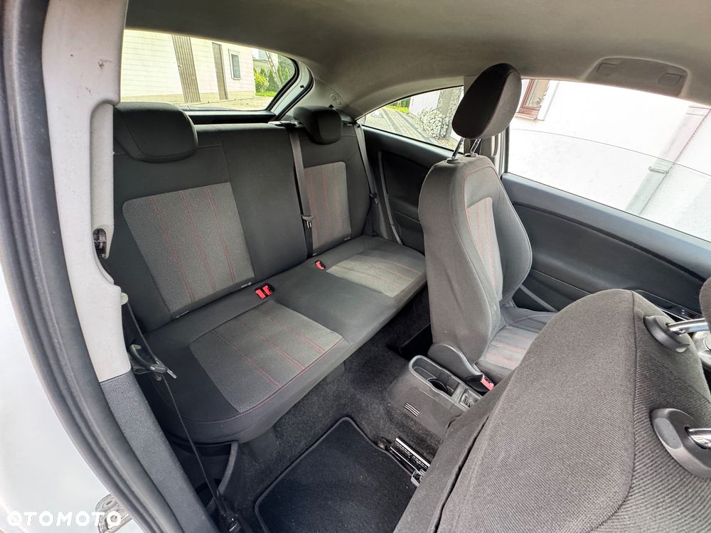 Opel Corsa 1.4 16V Sport - 13
