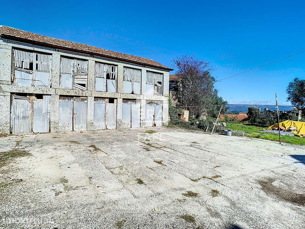 Terreno de 942 m² em Celorico de Basto - Grande imagem: 3/4