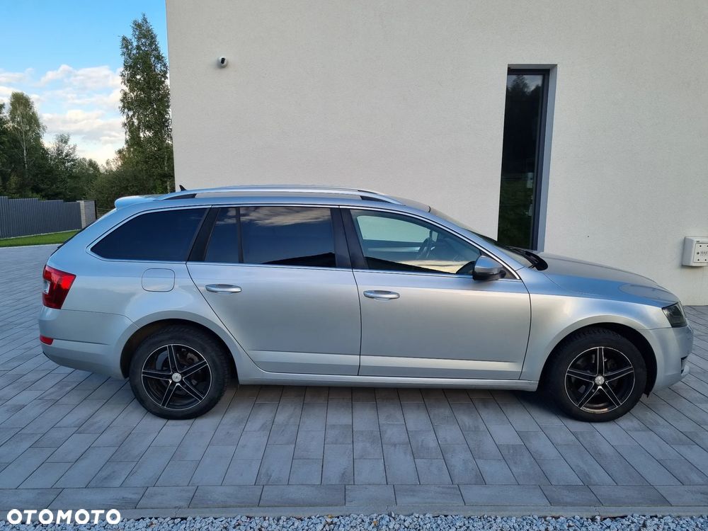 Skoda Octavia 2.0 TDI Elegance DSG - 5