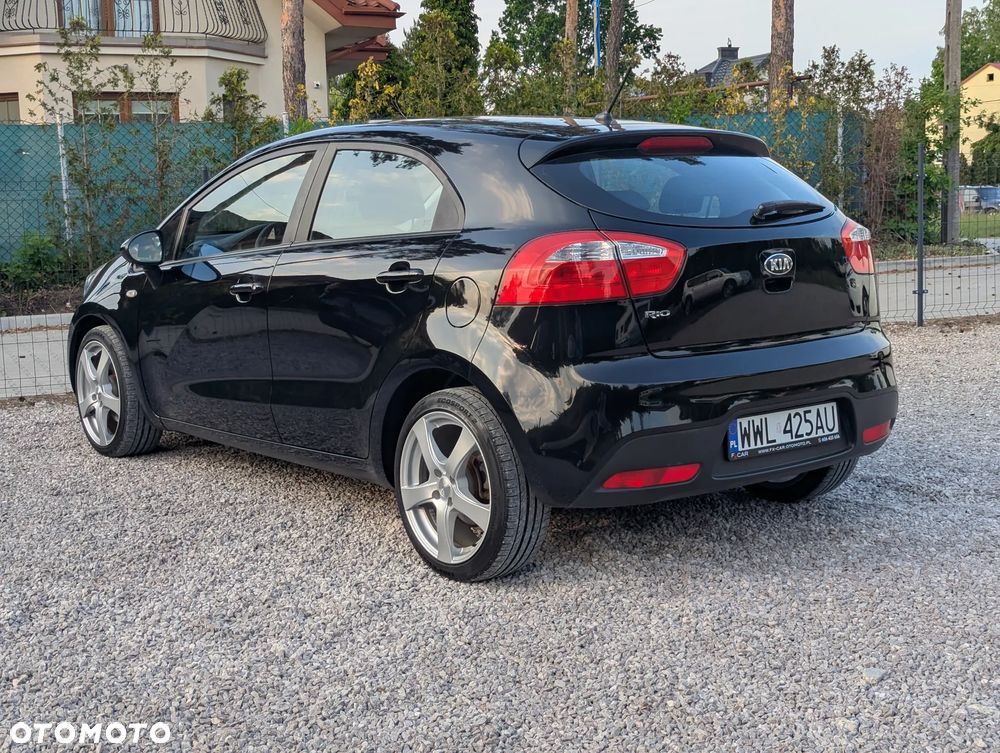 Kia Rio - 5