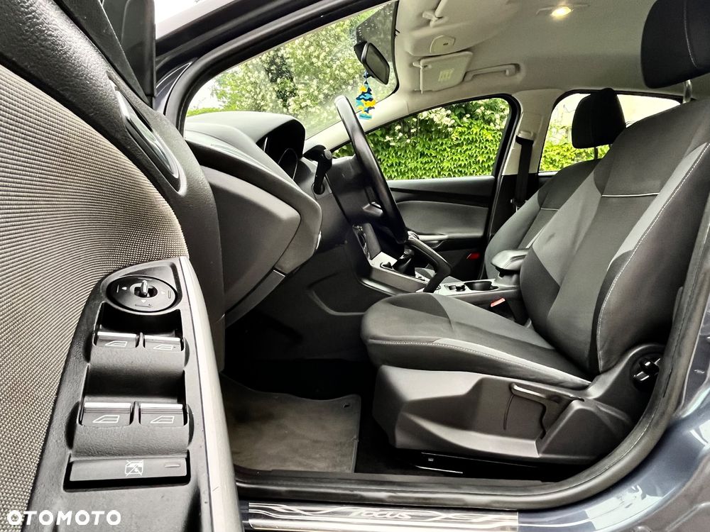 Ford Focus 1.6 TI-VCT Champions Edition - 11