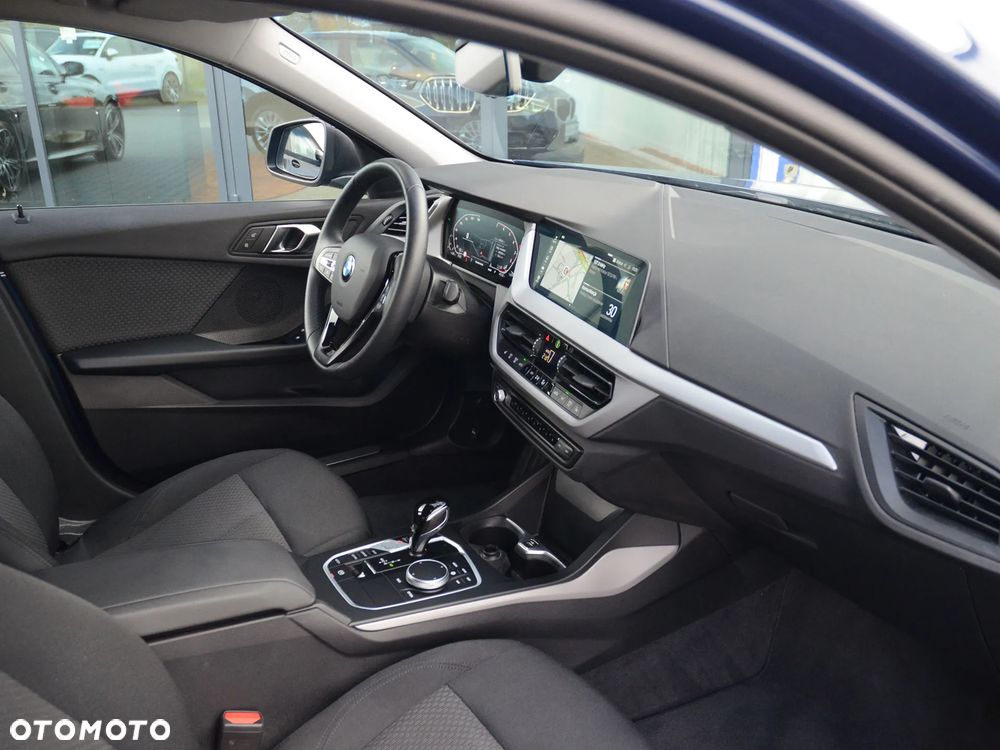 BMW Seria 1 118i Advantage - 24