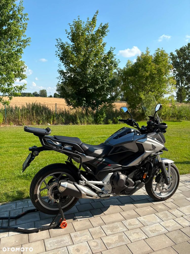 Honda NC - 20